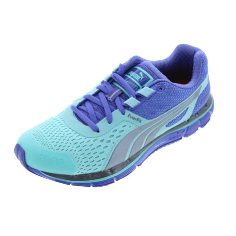 lightweight cross training shoes women's.